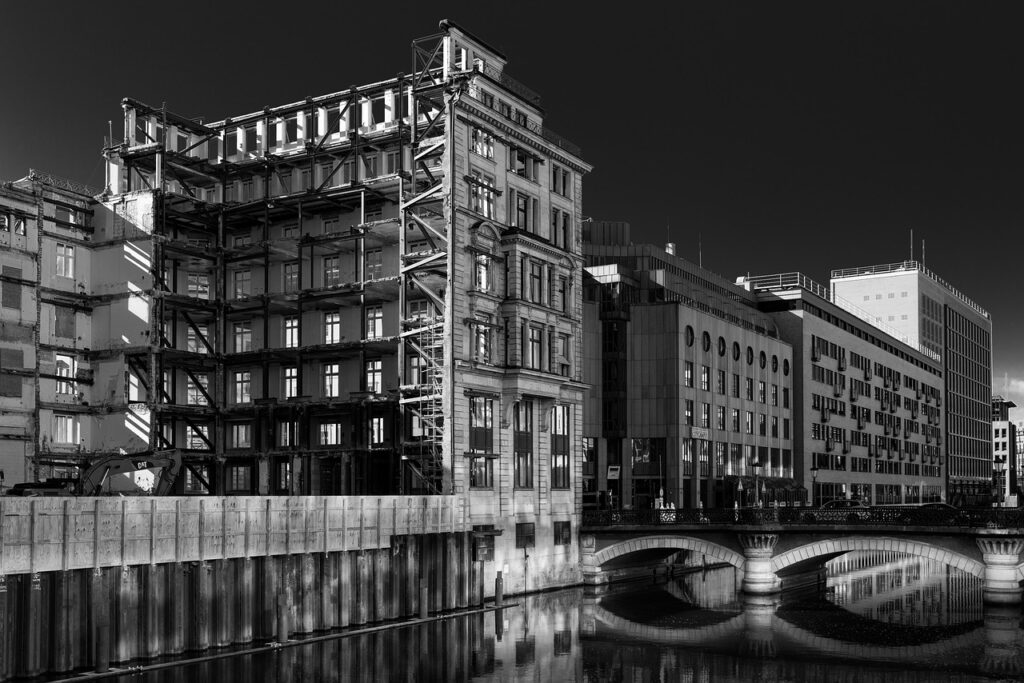 hamburg, channel, speicherstadt-7967480.jpg